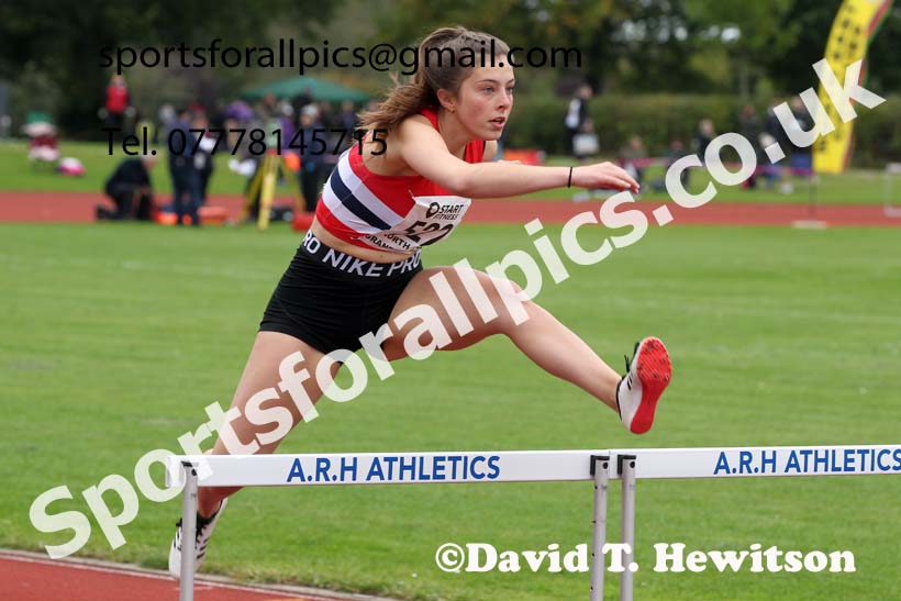 300 metres hurdles, NECAA Open Meeting, Morpeth, Sunday, September 27th. David T. Hewitson/Sports for All Pics
